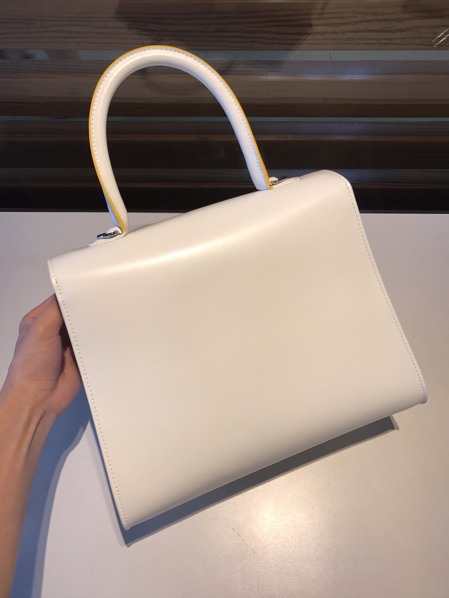 델보 브리앙 매직 박스백